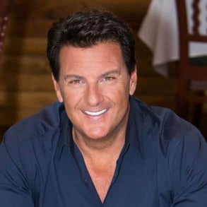 Photo of dating and relationship coach Jonathon Aslay