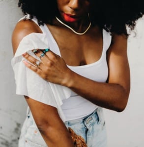 Photo of a woman with a wipe Photo of a woman with a wipe