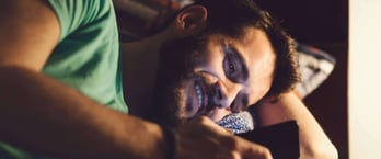 Where Do Singles Go to Flirt Online?