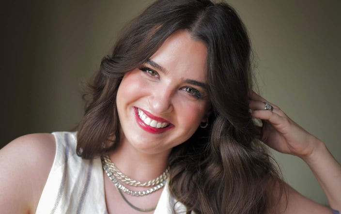 Samantha Heuwagen smiling in headshot 