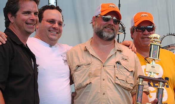 Photo of Peg Leg Porker winning a barbecue award Photo of Peg Leg Porker winning a barbecue award